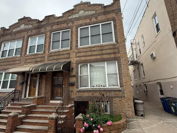 7542 67th Road, Middle Village, NY 11379