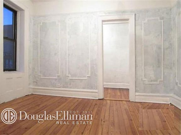 4th image of 542 E 14th St APT 19