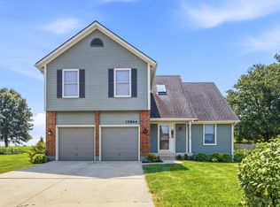 15864 Glenwood Ave, Overland Park, KS 66223