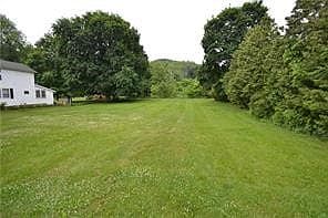 East Foster frontage facing south