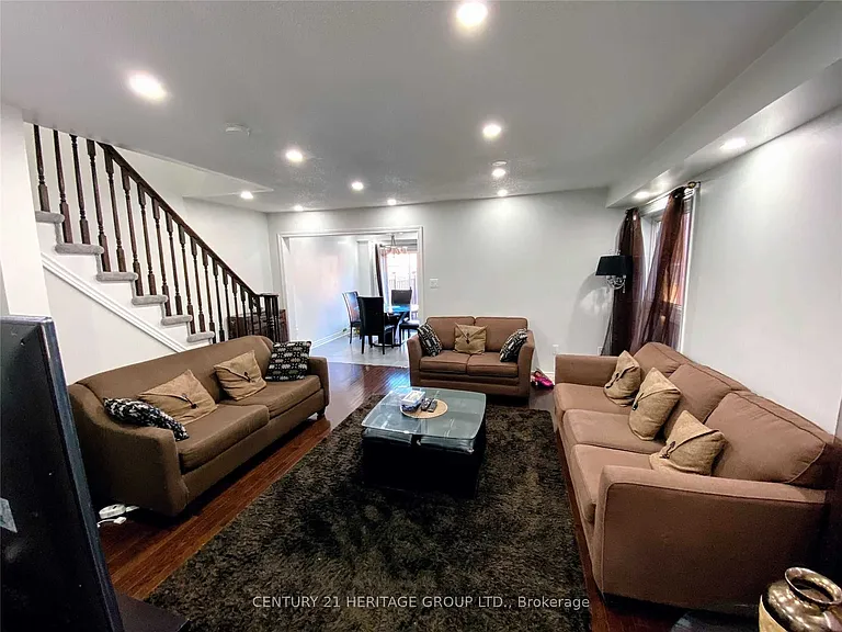 115 Harvest Hills Blvd — Photo 7