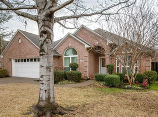 6203 Parkside Dr, Arlington, TX 76001