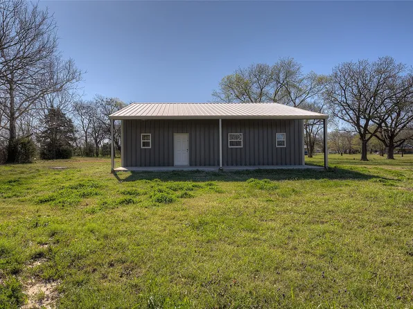 520 N 1st St, Pt, TX 75472