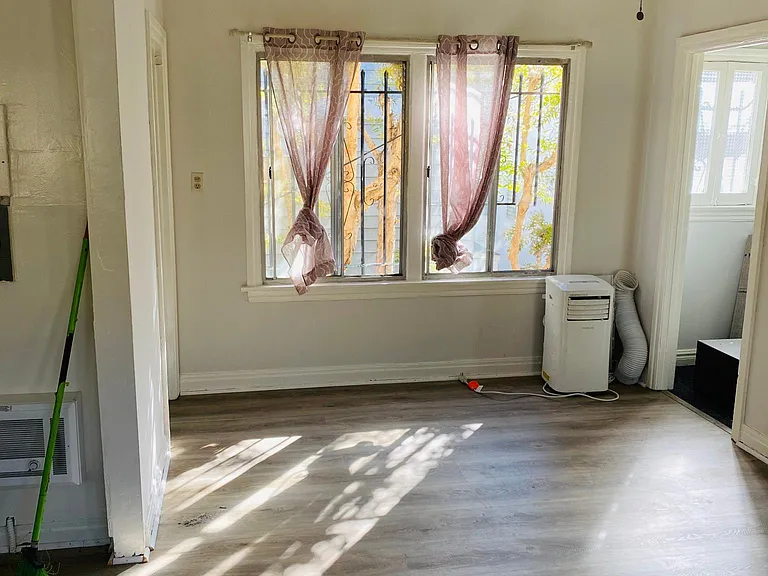 838 N Edinburgh Ave #1/2 — Photo 6