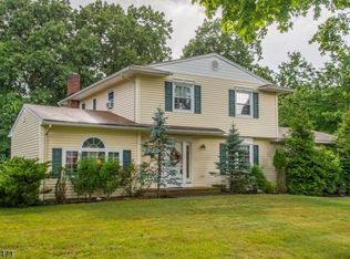 36 Sears Pl, Wayne, NJ 07470