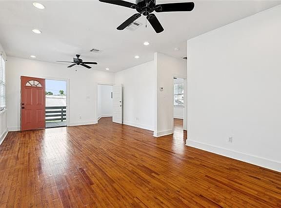 4th image of 8406 Hickory St