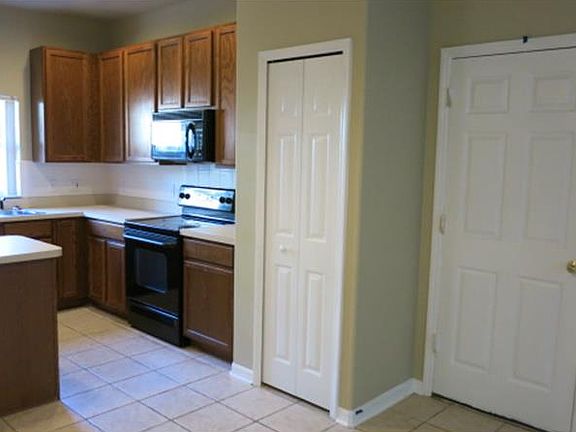 4th image of 14053 Golden Rain Tree Blvd