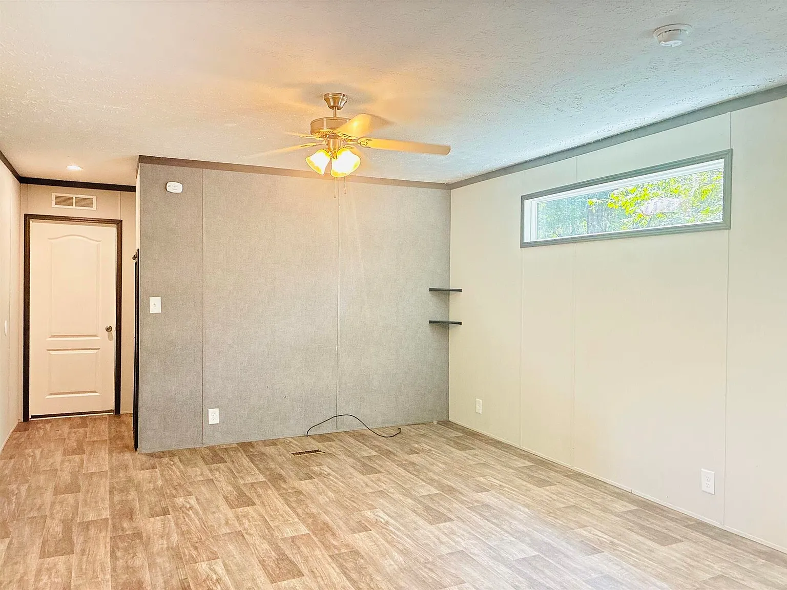 754 Skylark Home 35 — Photo 2
