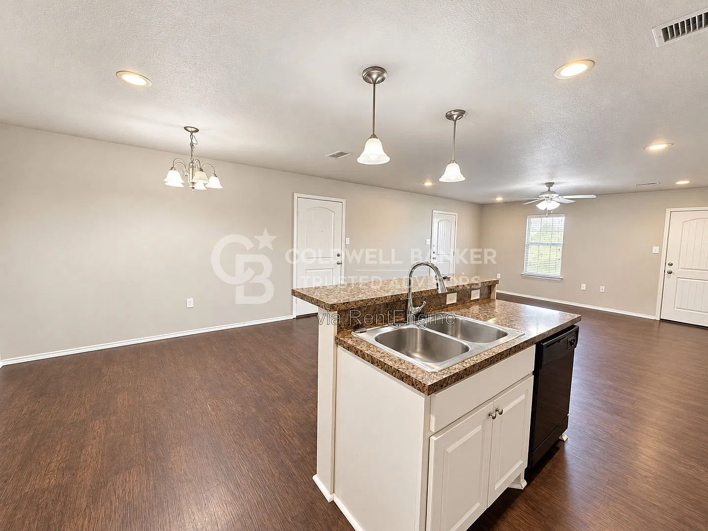 3 bed, 2.0 bath, 1519 sqft, $1,225 — Photo 4
