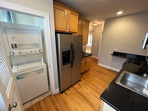 2nd image of 6442 N Leavitt St #2WW