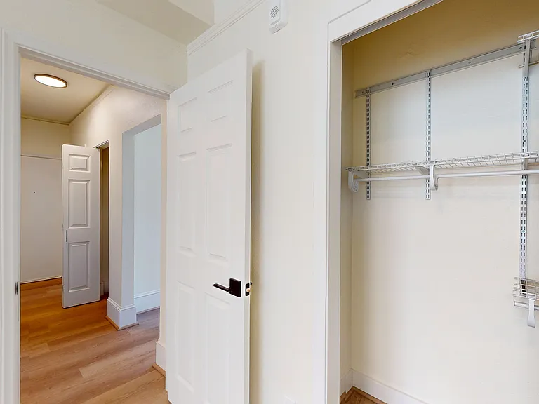 1335 Washington St #8 — Photo 11