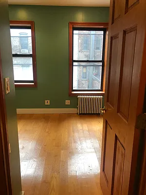 Rented by Batra Group Inc | media 19