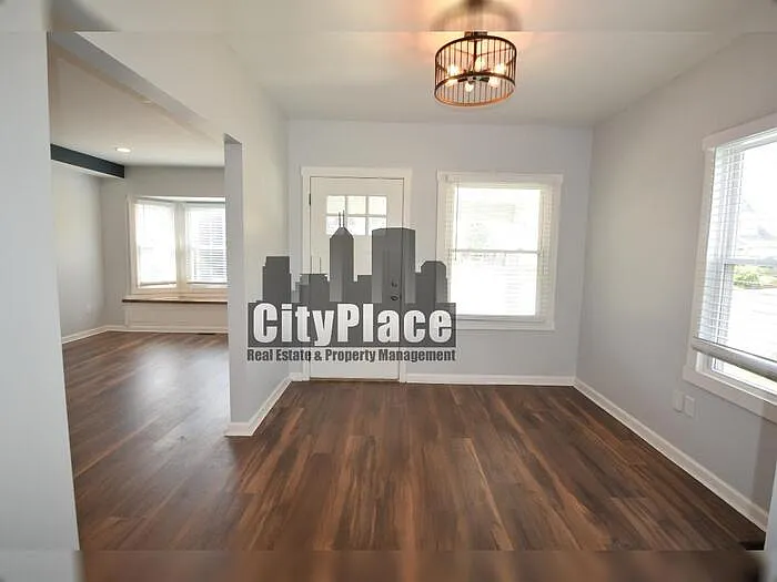 750 Cottage Ave — Photo 4