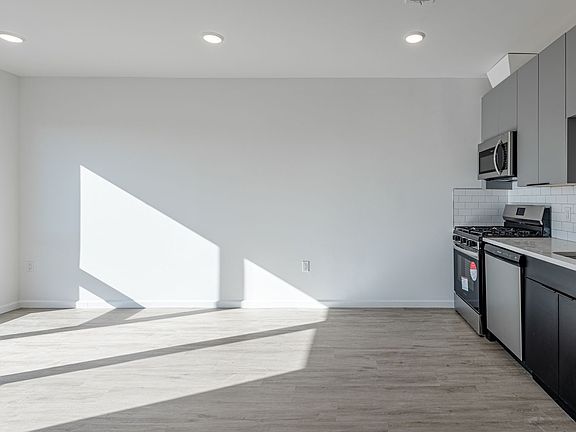 2nd image of 15-19 S 13th St #401