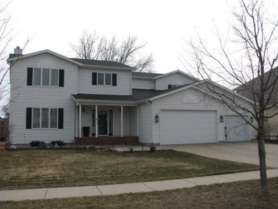 916 42nd Ave N, Fargo, ND, 58102
