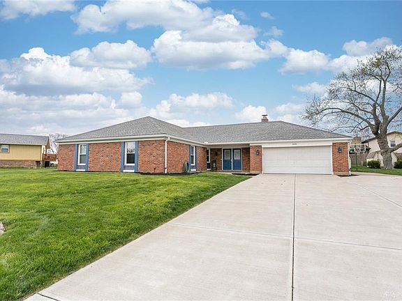 2nd image of 3685 Meadowcourt Dr