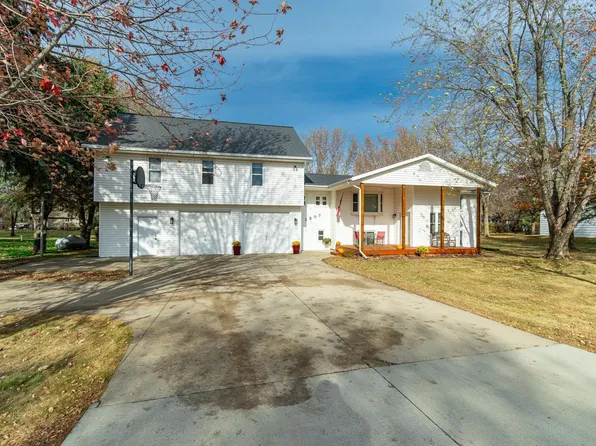 1207 Scenic Heights Rd NE, Alexandria, MN 56308