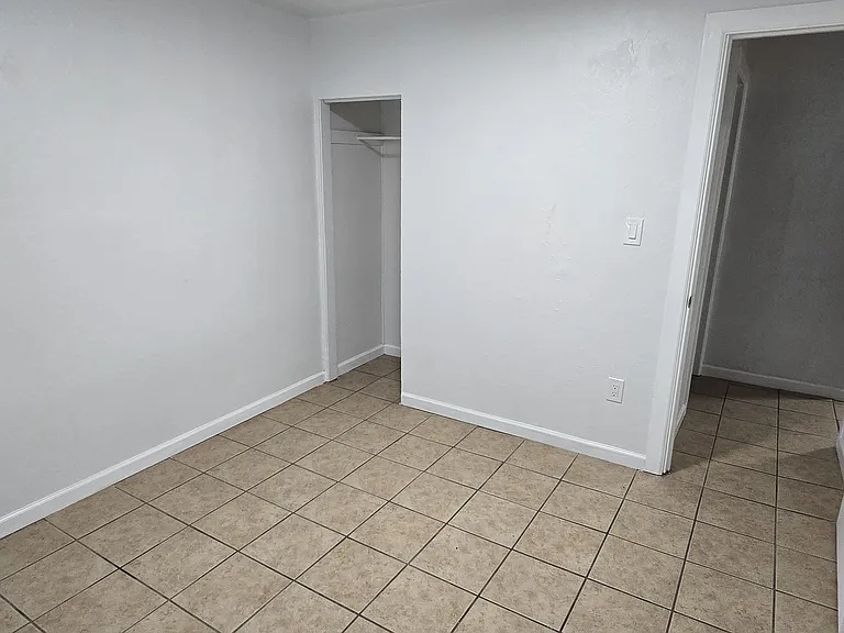 2501 N Sparkman Blvd — Photo 10