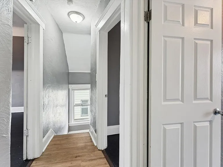 4002 Ardmore Ave — Photo 15