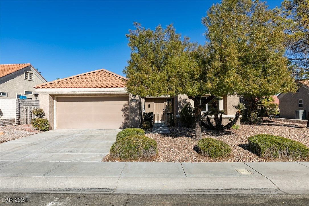 8916 Desert Mound Dr