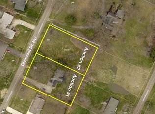 Glenmont Dr NW, Canton, OH 44708