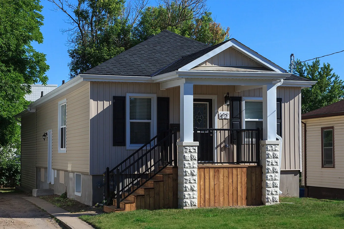 5 bed, 3.0 bath, $925 — Photo 1