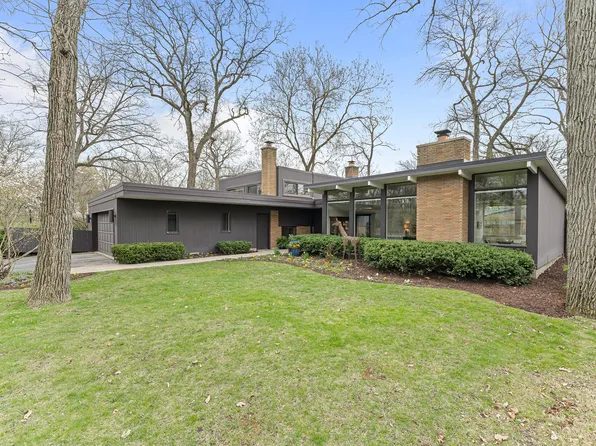 1916 Berkeley Rd, Highland Park, IL 60035