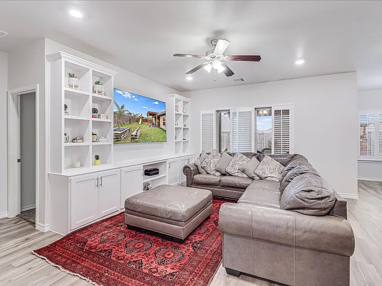 7938 Fort Griffen Dr — Photo 3
