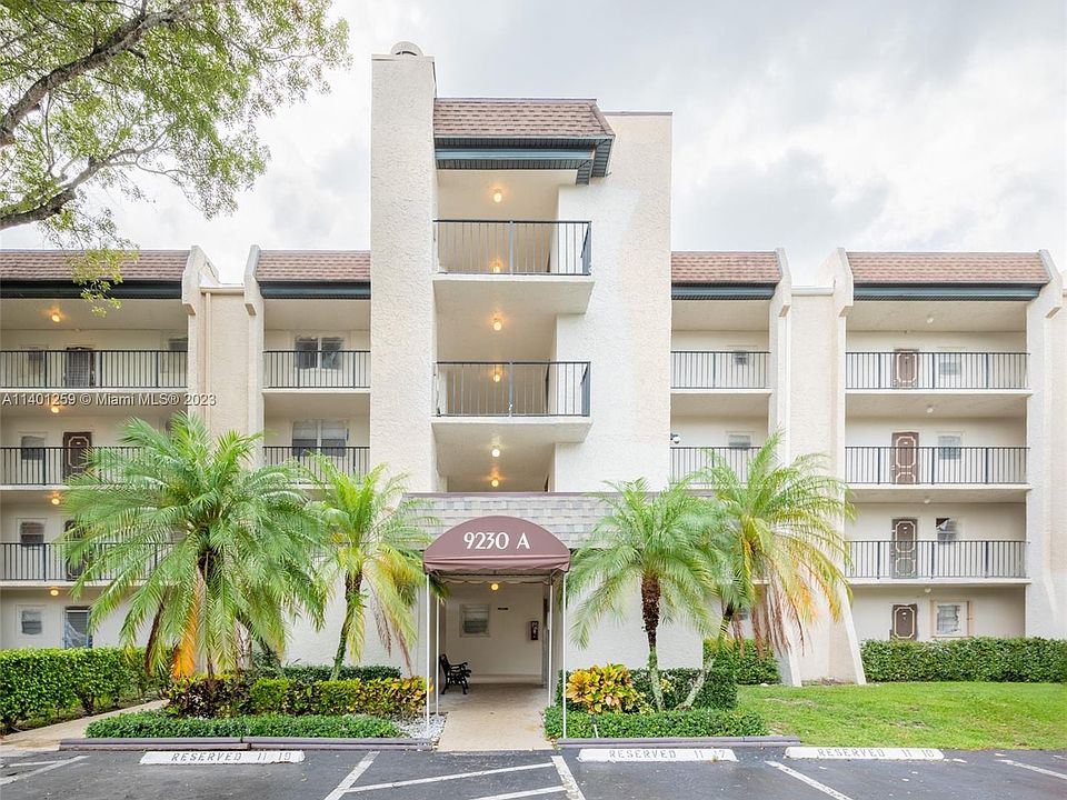 1st image of 9230 Lagoon Pl APT 102