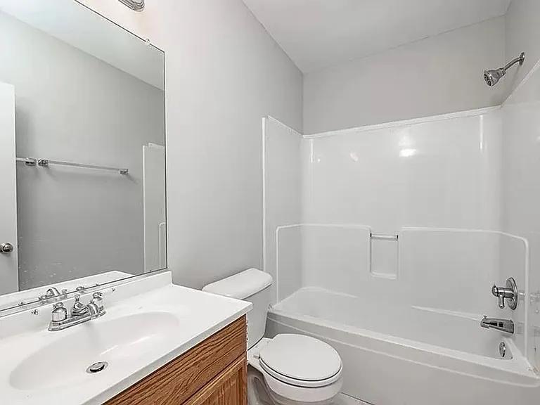 513 S Laurel St — Photo 21