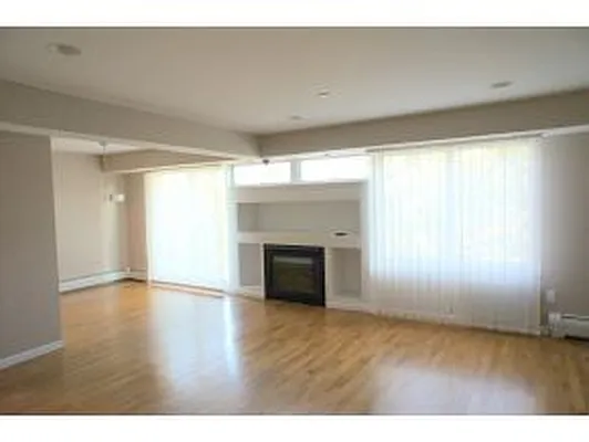 Sold by High Class Realty SB LLC | media 5