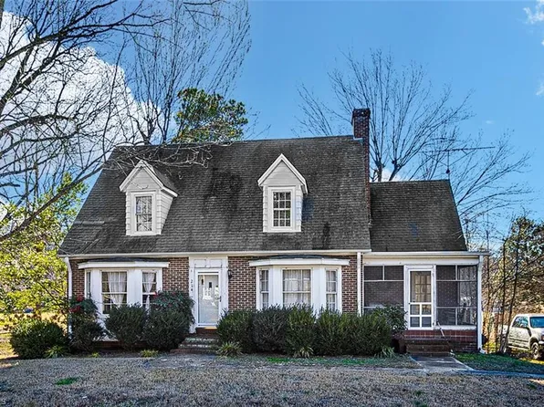 214 E Raleigh Ave, Liberty, NC 27298