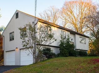 27 Town View Dr, New Milford, CT 06776