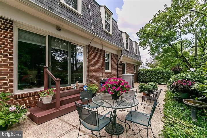 703 Gilmarys Rd — Photo 2