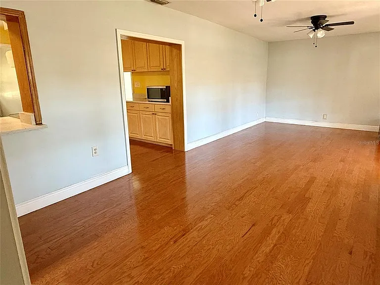 4313 S Hubert Ave — Photo 6