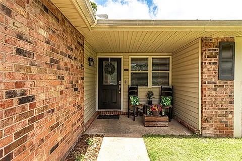 2nd image of 1317 Rolling Oaks Dr