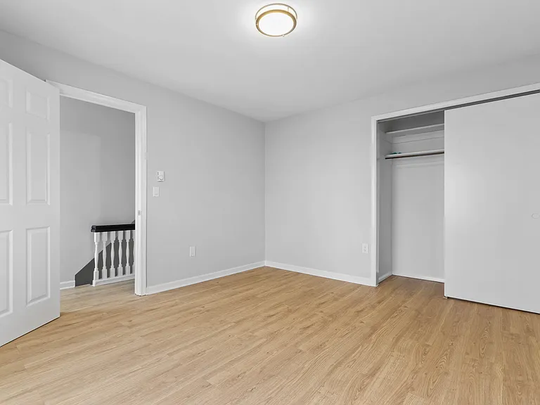 604 Dean St — Photo 17