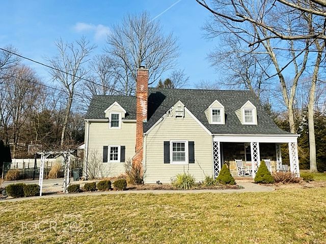 1st image of 609 Overlook Dr