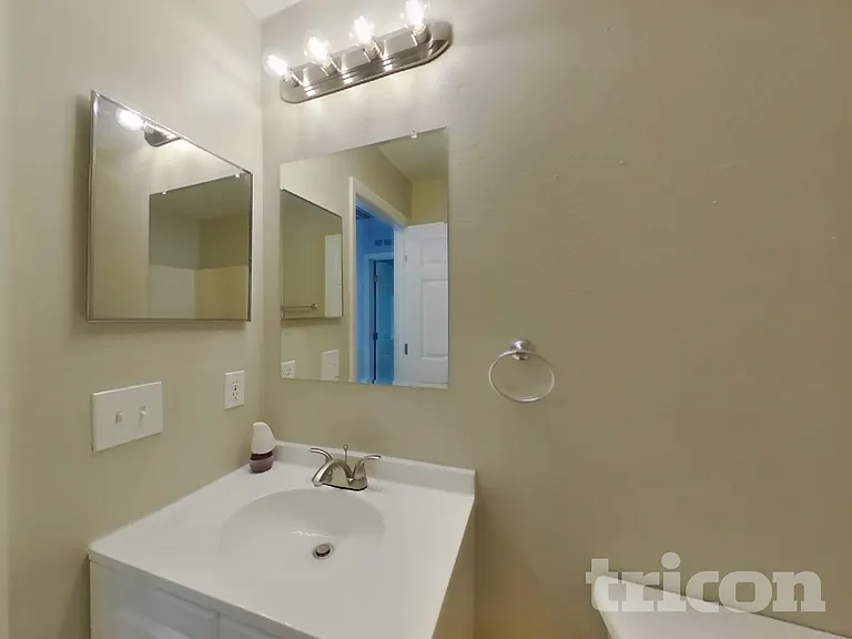 3005 Whispering Trails Dr — Photo 10