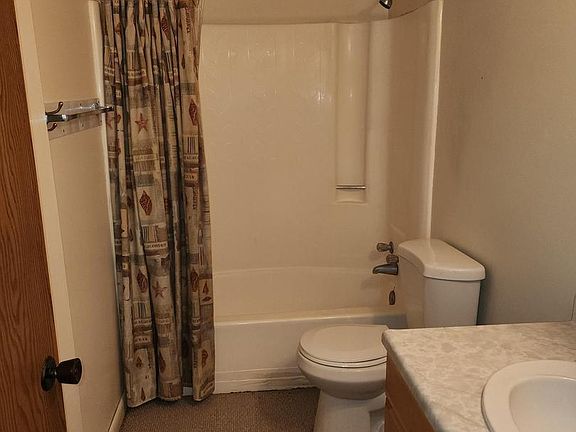 5th image of 1422 Bradley Dr