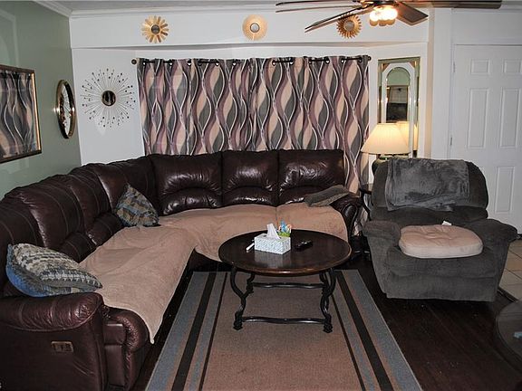 2nd image of 4111 Woburn Ave