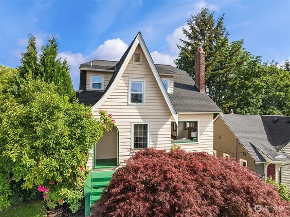 502 N 71st Street, Seattle, WA 98103