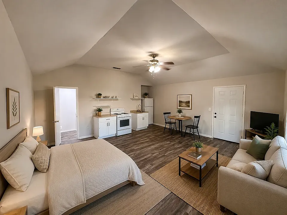 16608 Echo Glen Dr