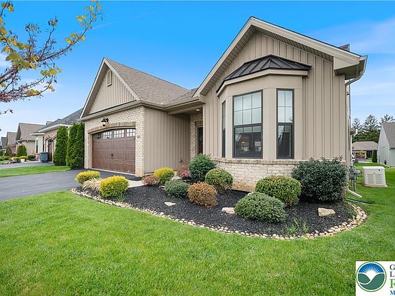 3rd image of 3501 Treeview Dr