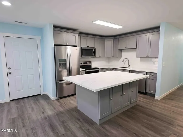 1900 W Mead Ave #2 — Photo 15