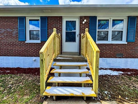 4th image of 127 Brenda Dr