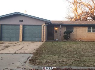 637 SW 13th St, Moore, OK 73160