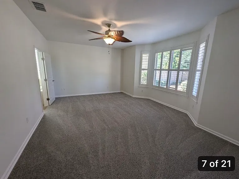 884 Wagon Wheel Ln — Photo 7