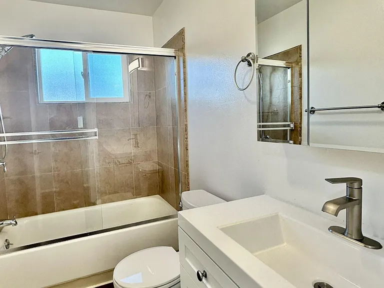 Colony Street Apts — Photo 23