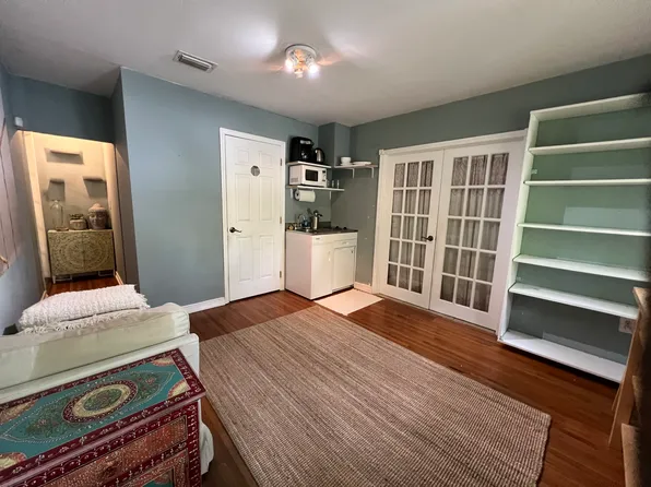 936 NW 9th Ct, Miami, FL 33136